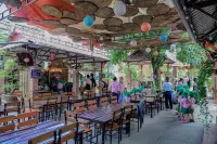 Hue Lotus Homestay Hôtels à : Thủy Xuân