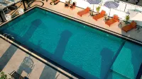 Blue Sky Residence Airport - Rooftop Pools