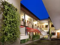 Ilos Hotel Hotell i Sukagalih