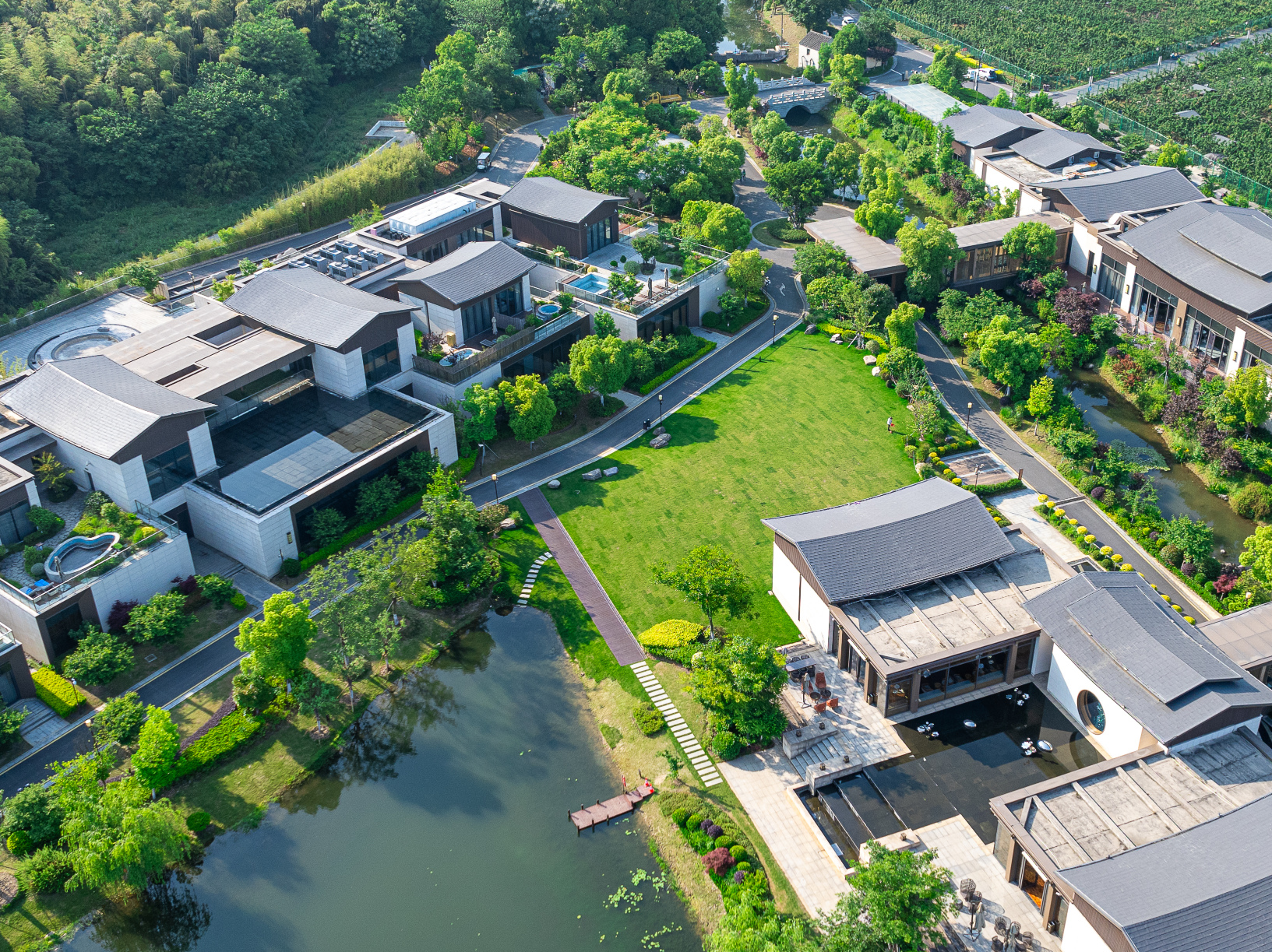 Dusit Thani Suzhou Hotel Overview