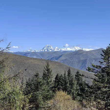 Luobu Starlight · Verdant · Valleys Luxury Camp Hotel (Kangding Xinduqiao Town)