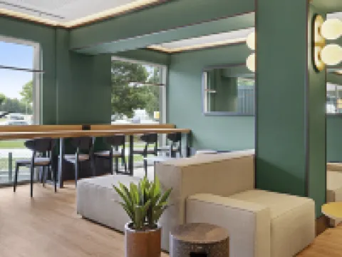 B&B HOTEL Santiago Milladoiro Hoteles en O Milladoiro