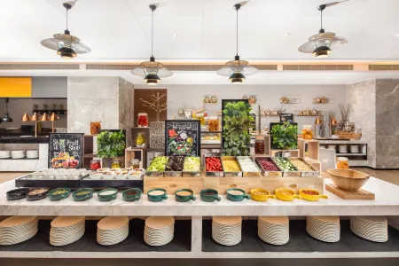 Hampton by Hilton Hohhot Yuquan Hengsheng Plaza Отели рядом с достопримечательностью «Inner Mongolia University Innovation College (South Campus)»