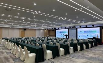 Atour Hotel Shenzhen Longgang Shiyaling Metro Station