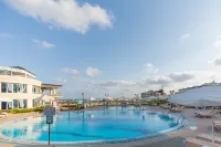 Sunrise Alex Avenue Hotel - Beach