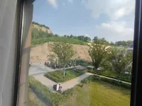 ワールドホテル（済南世紀大道万達広場鮑山地下鉄駅） - マウンテンビュー