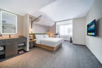 靜泊容慢飯店（鄭州東風路正弘城店） 西安建築科技大學(鄭州教學部)附近的飯店