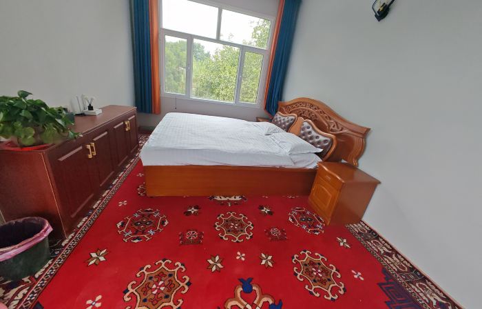 Mountain Lodge River View Homestay