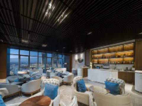 Yunloré Horizon Heights Hotel | Raffles City Chongqing Hotels in Chongqing