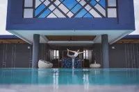 Blue Rabbit Hotel - Pool