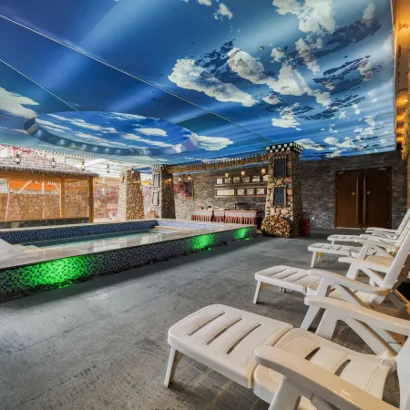 Snow Area Garden Hotel