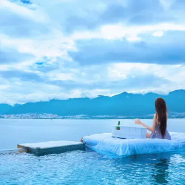 Dali Hua Xiao Yue Xi Cliff Pool Sea View Hotel (Erhai Branch)