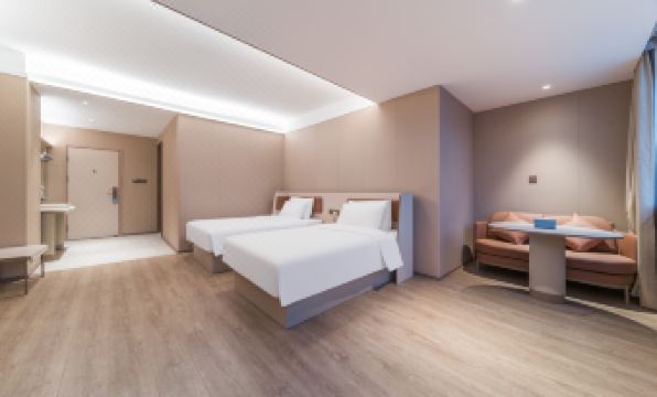 HanTing Hotel (Guangzhou Liwan Shachong Subway Station)