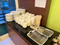 Laemchabangcity Hotel - breakfast