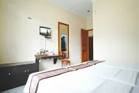 Saung Balibu Hotel Hotel in zona Begonia Garden