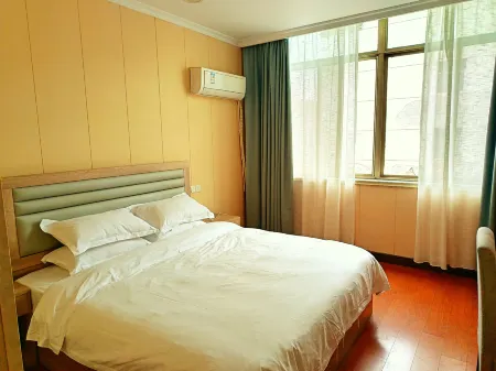 Maoshan Taoism hotel Отели рядом с достопримечательностью «Yuanfu Wanning Palace»