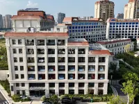 Long beach blue Hotels near Golden Beach