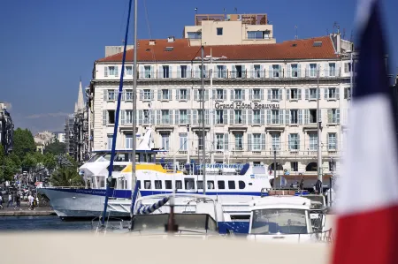 Grand Hôtel Beauvau Marseille Vieux-Port - MGallery Отели рядом с достопримечательностью «Arc de Triomphe ( Porte d'Aix )»