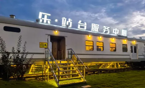 Le Platform Train B&B