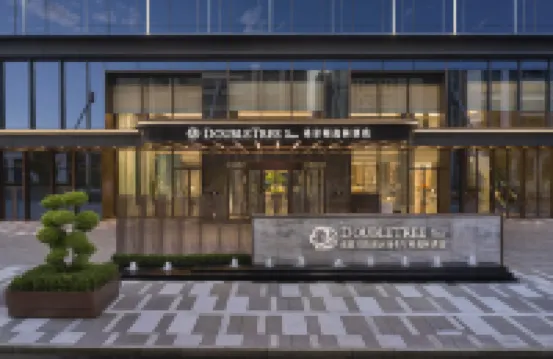 DoubleTree by Hilton Chengdu Xinglong Lake Hotels in Chengdu