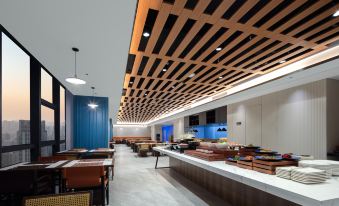 UrCove by Hyatt Lianyungang Railway Station Suning Plaza