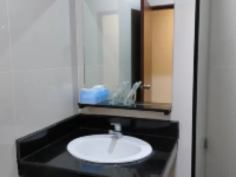 LUMBA LUMBA INN WARU Hotels in Waru