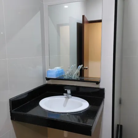 LUMBA LUMBA INN WARU