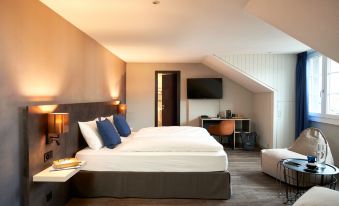 The Hey Hotel