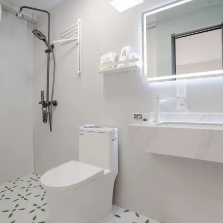 Jiuxi · Scandinavia Audiovisual Boutique Stay (Cuihu Nanping Pedestrian Street) Hotels in Kunming