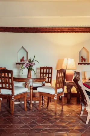 The Dwarika's Отели рядом с достопримечательностью «City Motorbike»