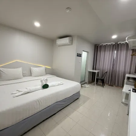 Bed by Boat @Nonthaburi Pier Hotels in Nonthaburi