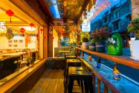Iron-eating Beast · Designer Homestay (Changpinggou Scenic Area Store) - Losmen