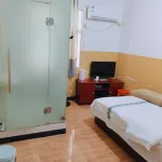 Juyi Hotel Hotel di Yiliang