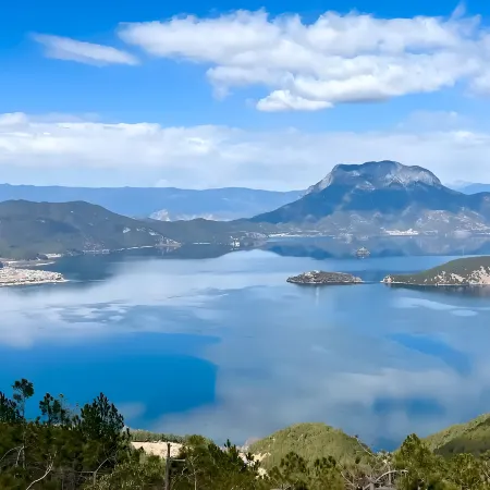 Lugu Lake Chisel Hotel