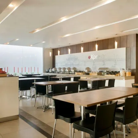 Amaris Hotel Darmo Surabaya