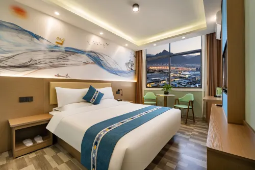 Light Travel Hotel - Bergblick