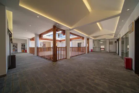 Jianshui yunshui Hotel Отели рядом с достопримечательностью «Chaoyang Tower»