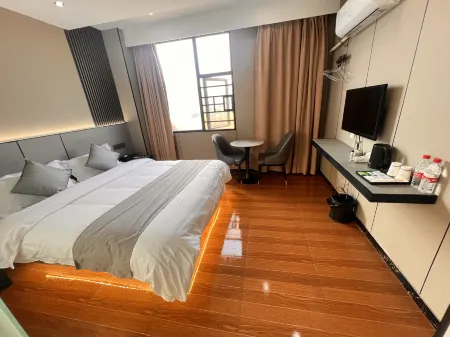 Lavande Hotel (Chain Store) Отели в г. Цэньси