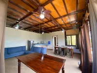 Sand Island Beach and Dive Resort فنادق في كوليون