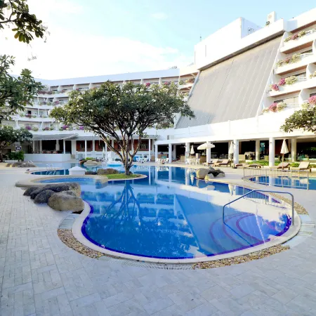 The Cha Am Methavalai Hotel
