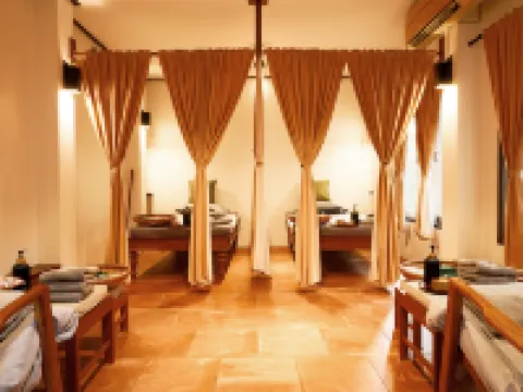 Thanicha Resort Amphawa アムパワーのホテル