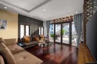 Palazzo Luxury Hotel & Bistro - Central My Khe Beach Walking Street