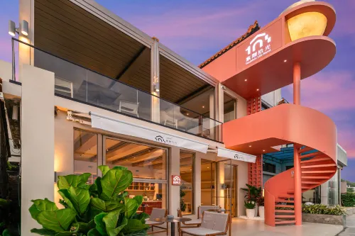 Zijing Shiguang Homestay (Zhaoqing Yanqian Village Seven Star Cave Scenic Spot)