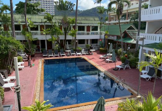 5. 익스팻 호텔..