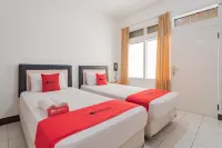 RedDoorz Syariah near BTC Fashion Mall Hotels in Sukajadi