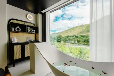MIYE Mountain River Private Soup Homestay (Shindubashi Branch) Отели рядом с достопримечательностью «Метана»