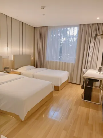 7Days Inn Hotel (Neijiang Longchang Xinhua Street)