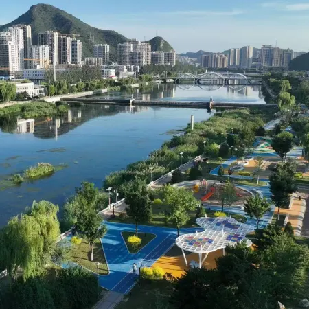 Homeinn Hotel (Chengde Bishu Shanzhuang Dutongfu Street)