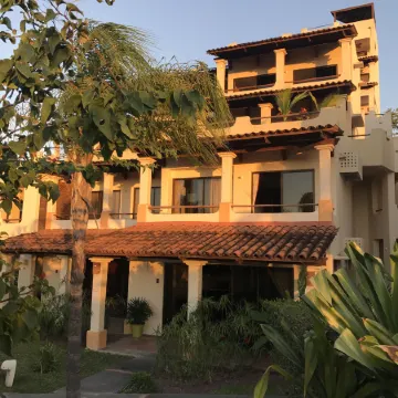 Coco Sunset Hills 52