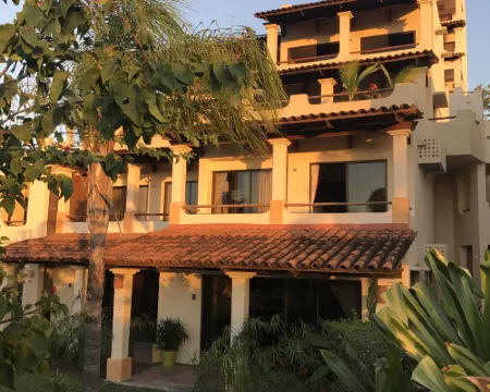 Coco Sunset Hills 52 Hotels in Coco